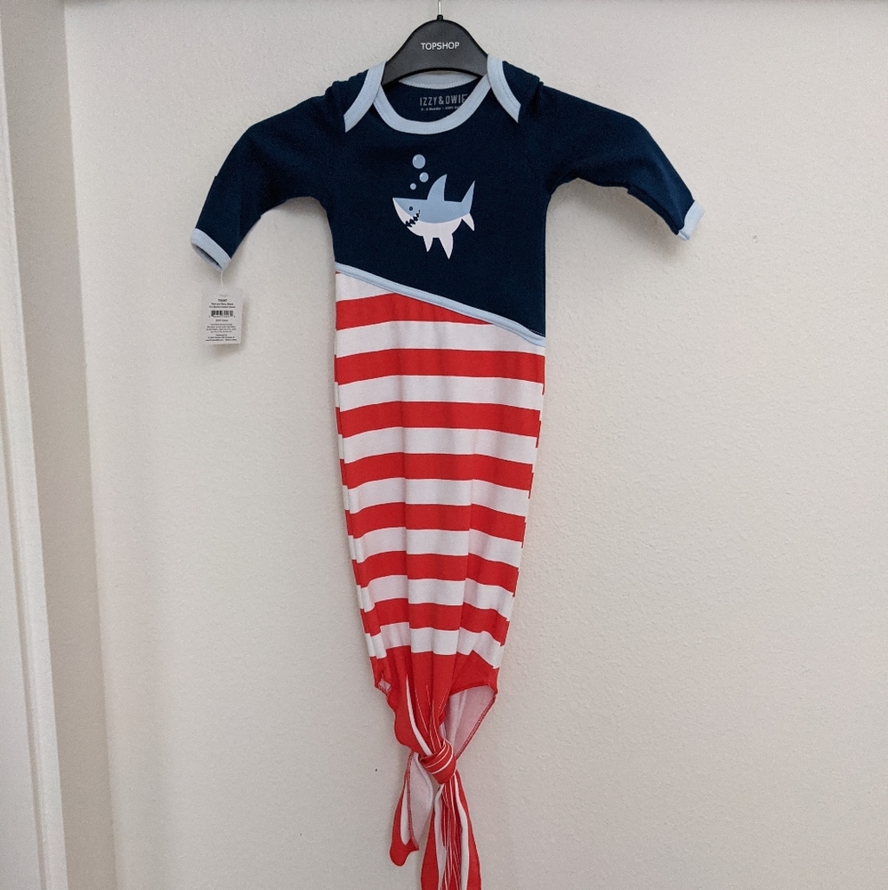 NWT Izzy and Owie knotted onesie 0-9 months